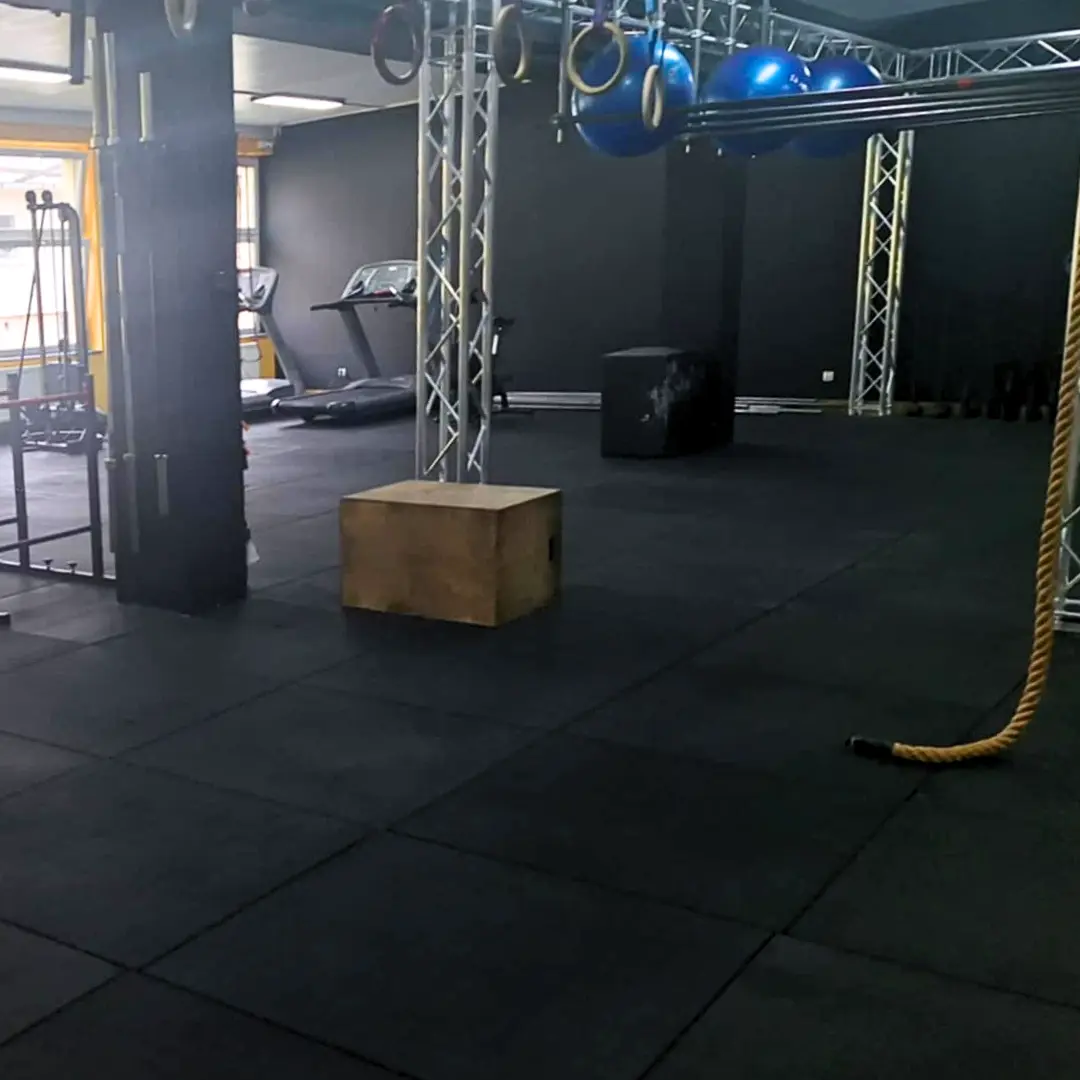 Realisierung Elevate: Antishock-Matten im Fitnessstudio im Obergeschoss