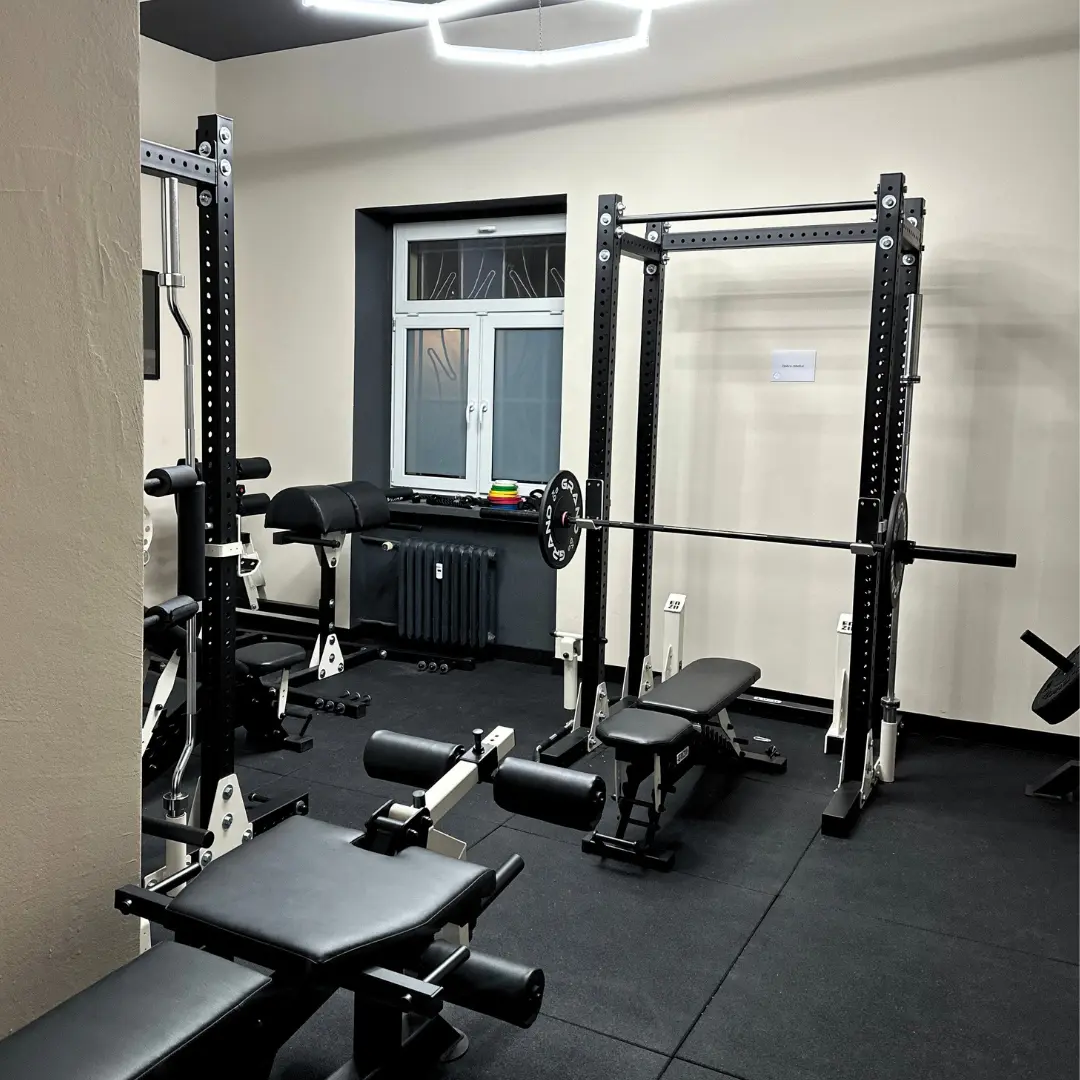 MoveSpace Mosina Realisierung – Bodenbelag und Equipment